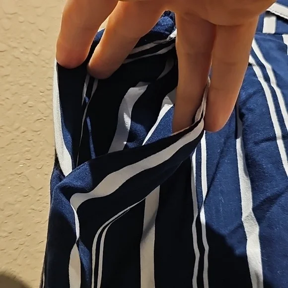 Ambiance Apparel Navy and White Striped High Waist Shorts Women's Size Large - Picture 4 of 4